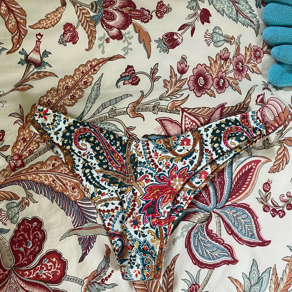 Zaful cheeky paisley bikini bottom, L